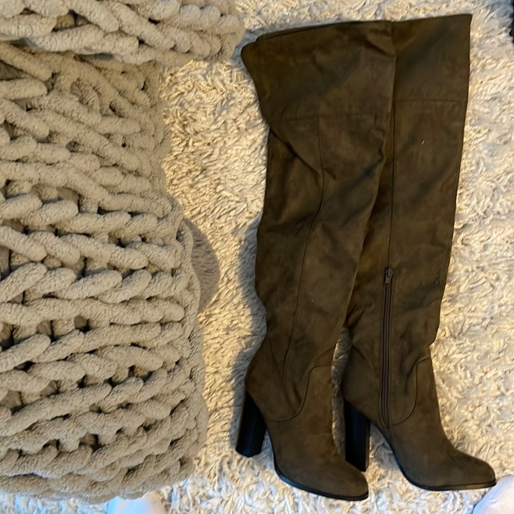 Over The Knee 👢